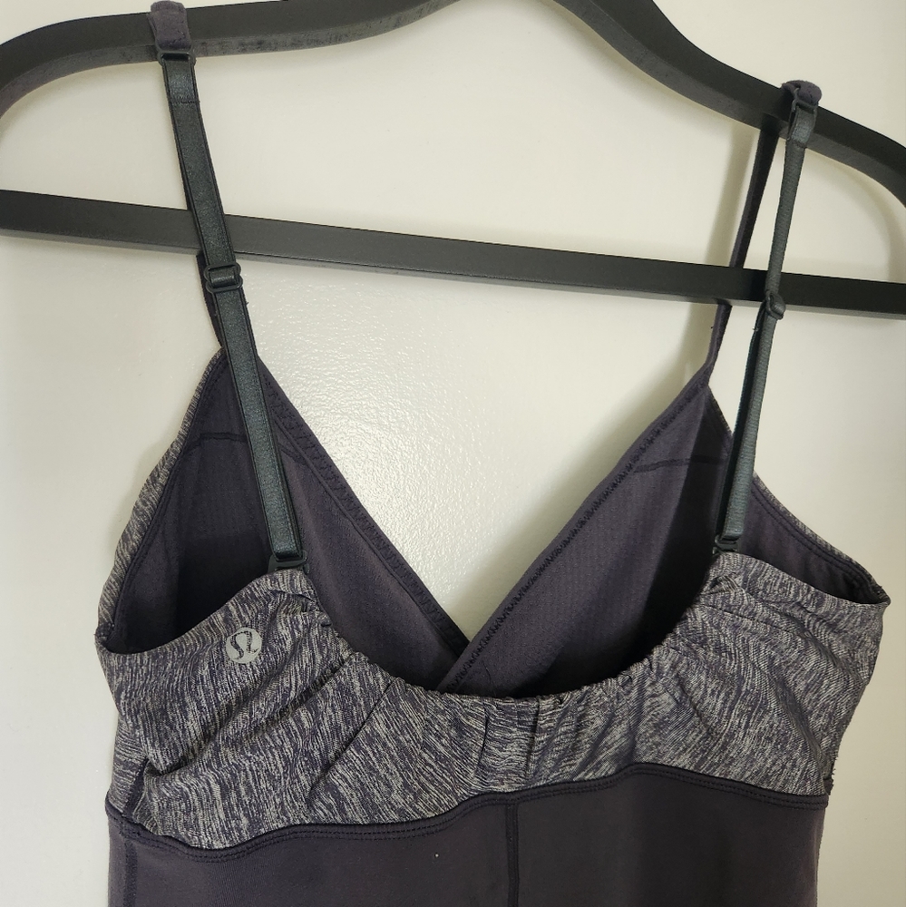Lululemon Grey adjustable straps Tank Top with lined support bra size 10 - Picture 5 of 6